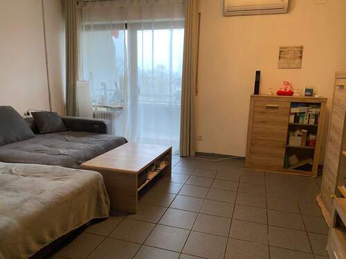 Wohnzimmer - 2 Zimmer Etagenwohnung zum Kaufen in Ainring