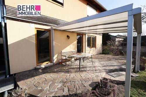 teilüberdachte Terrasse zum Garten - Wohnen in der Schorfheide - Moderne EG-ETW mit Garten