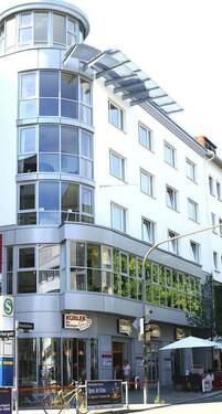 Hausansicht - Wunderschöne 4 Zimmer Wohnung mit Balkon Mitten in Stuttgart ab 01.05.2025