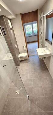 Duschbad mit WC - 