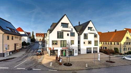 Außenansicht - 3 Zimmer Etagenwohnung in Deckenpfronn