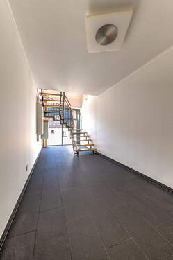 Eingangsbereich - Etagenwohnung mit 126,00 m² in Deckenpfronn zur Miete