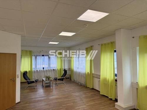 Räume Erdgeschoss teilweise mit Laminatboden - Büro mit 1,36 m² in Ilshofen zur Miete