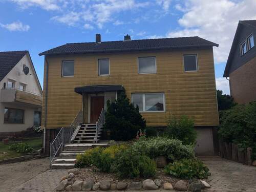 Vorderansicht Hainbergstrasse.jpeg - 6 Zimmer Einfamilienhaus zum Kaufen in Sehlde