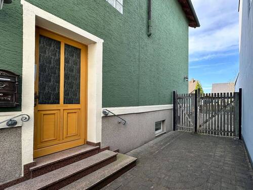 Haustür - 7 Zimmer Mehrfamilienhaus, Wohnhaus in Kamen