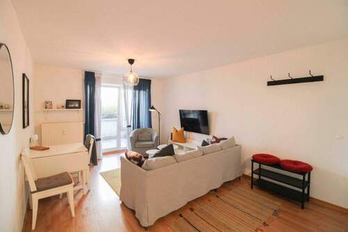 Wohnzimmer - 2 Zimmer Etagenwohnung zum Kaufen in Leipzig