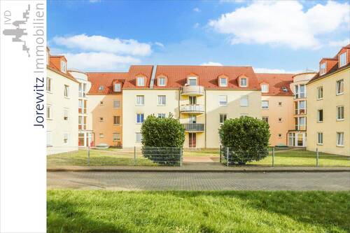 001 - Eingangsansicht - Bi-City - Nähe Nordpark: Gemütliche 2 Zimmer-Wohnung mit Balkon
