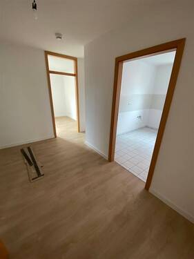 Flur - Erfurt* Karree am Südpark* helle 2 Zimmer-Wohnung mit Balkon* sep. Küche* Tageslichtbad