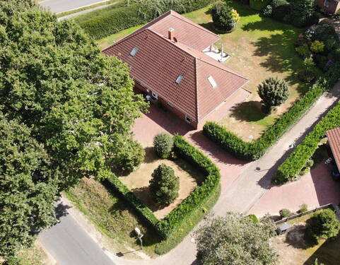 Luftbild - 8 Zimmer Einfamilienhaus zum Kaufen in Syke