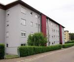 Bild 1 - Geräumige 4,5 Zimmer Eigentumswohnung mit Balkon und Doppel-Tiefgaragenplatz
