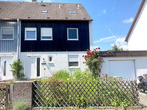 Außenansicht Osten - 5 Zimmer Doppelhaushälfte zum Kaufen in Eckental