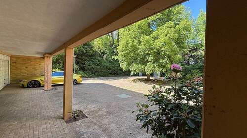 Einblicke - Viel Raum für Visionen -Tolle Immobilie mit Entwicklungspotenzial in 66132 Saarbrücken Halberg