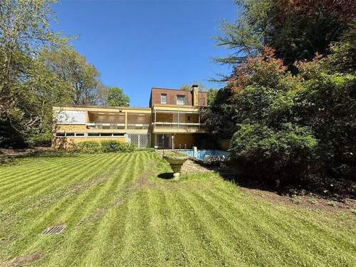 Hinteransicht - 9 Zimmer Mehrfamilienhaus, Wohnhaus zum Kaufen in Saarbrücken