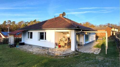 Aussenansicht 2 - 5 Zimmer Bungalow zum Kaufen in Calden