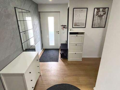 Eingangsbereich - 4 Zimmer Doppelhaushälfte zum Kaufen in Weil der Stadt