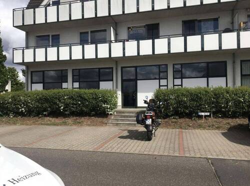 Bild 1 - Gewerbeeinheit 3 Räume, Küche,Gäste-Wc, 109 qm + Stellplätze