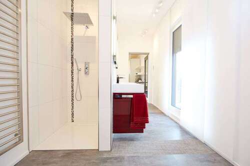 1511570_747390465279541_158295 - 