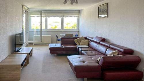 Wohnzimmer - 4 Zimmer Etagenwohnung in Sindelfingen