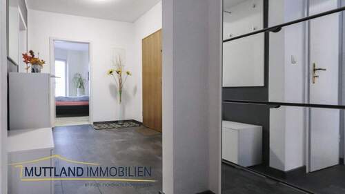 Flur - Etagenwohnung mit 81,00 m&sup2; in Stralsund zum Kaufen