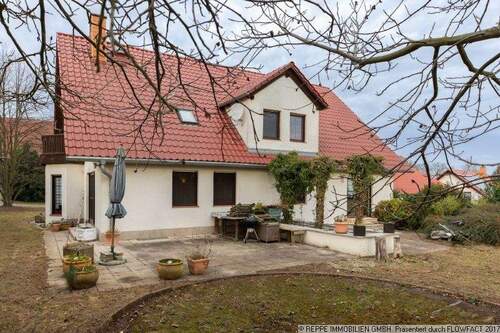 Ansicht Gartenseite - 7 Zimmer Einfamilienhaus zum Kaufen in Göda