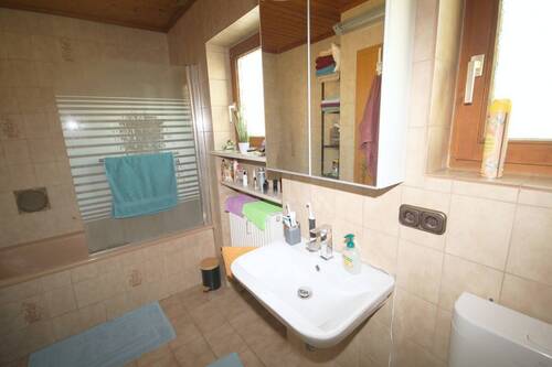 Wannenbad im Anbau - 