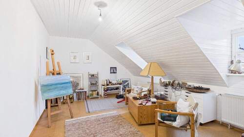 CAM04238G0-PR0051-STILL013 - 