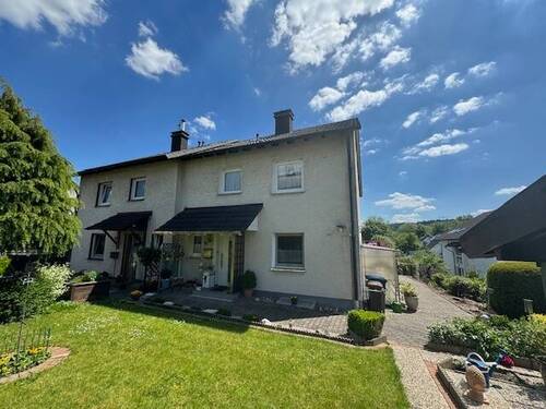 IMG_2077.jpg - 7 Zimmer Doppelhaushälfte zum Kaufen in Neuenrade