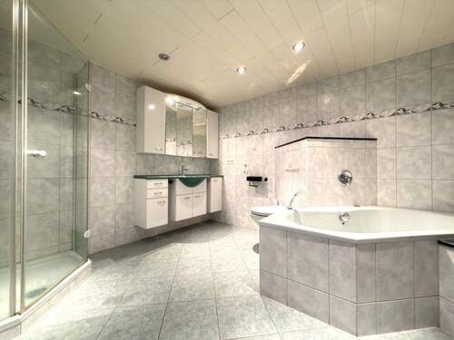 Badezimmer Erdgeschoss - 