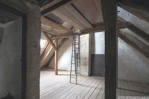 Dachboden ausbaubar - 