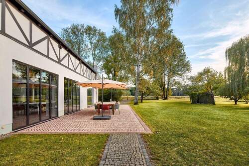 Blick auf die Terrasse - 