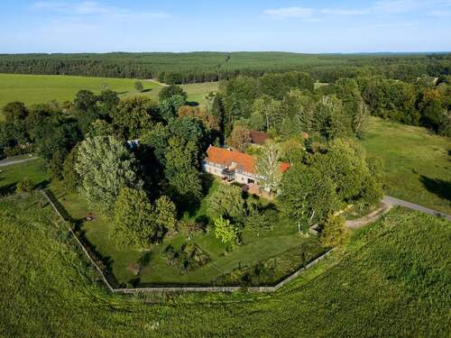 Das ca. 10.000 m² große Grundstück - 1 Zimmer Bauernhaus, Landhaus in Bad Belzig