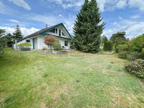 Hausansicht 1 - 5 Zimmer Mehrfamilienhaus, Wohnhaus in Güster