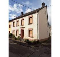 Einseitig angebautes Wohnhaus in Schoden