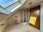 Bad im Dachgeschoss - 
