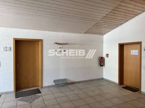 Zugang - Büro mit 300,00 m&sup2; in Gaildorf zur Miete