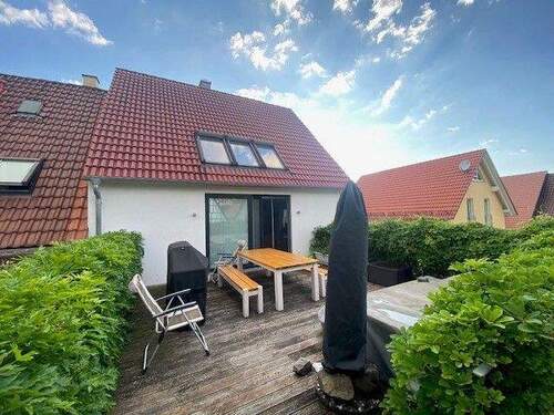 Ansicht vom Garten - 3 Zimmer Einfamilienhaus zur Miete in Metzingen