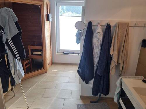 Bad mit Sauna - 