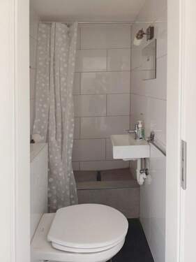 Badezimmer - Etagenwohnung mit 23,00 m&sup2; in Rielasingen-Arlen zum Kaufen