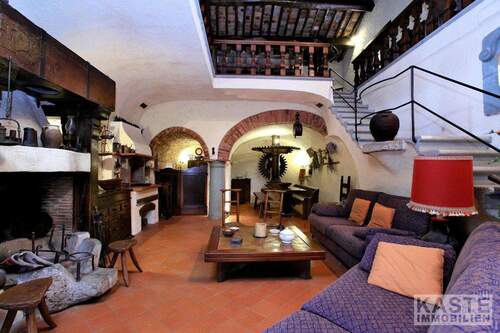 Wohnbereich - 2 Zimmer Mehrfamilienhaus, Wohnhaus zum Kaufen in Camaiore