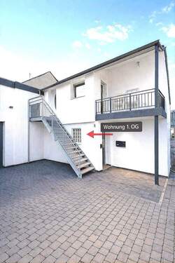 Wohnung 2 im 1. Obergeschoss + Dachgeschoss - 5 Zimmer Mehrfamilienhaus, Wohnhaus in Kenn