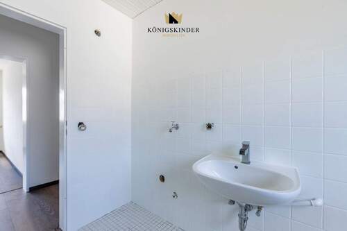 Tageslichtbad mit Badewanne - 