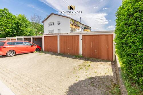 Stellplatz und Garage direkt am Haus Bequemer geht’s nicht – zwei Parkmöglichkeiten inklusive. - 