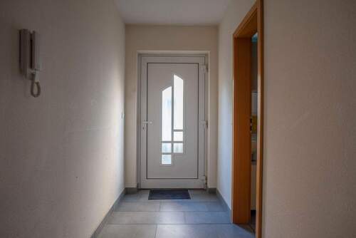 Eingang - 5 Zimmer Doppelhaushälfte in Neu-Anspach