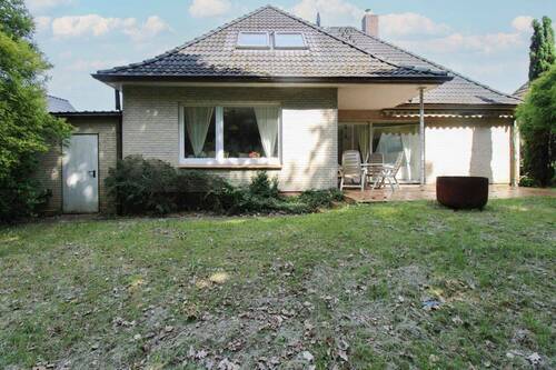 Ansicht aus dem Garten - 