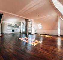 Traumhafte Dachgeschoss-Maisonette-Wohnung mit großer Dachterrasse - München Schwabing-West