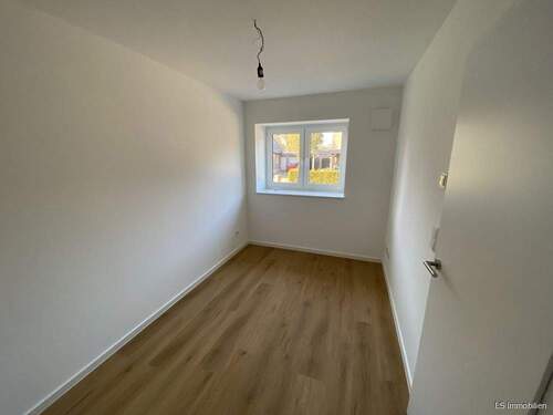 Büro - Etagenwohnung mit 114,60 m&sup2; in Bad Zwischenahn zum Kaufen