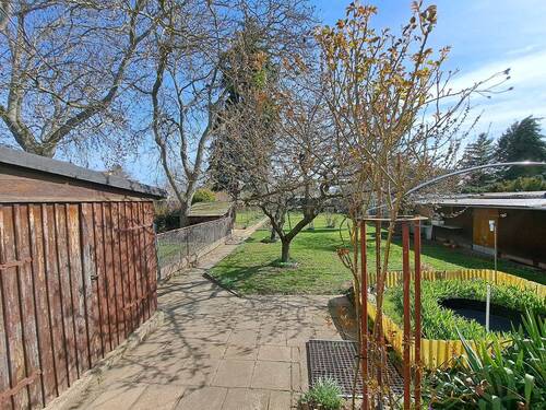 Garten & Schuppen - Einfamilienhaus mit 82,00 m&sup2; in Merseburg zum Kaufen