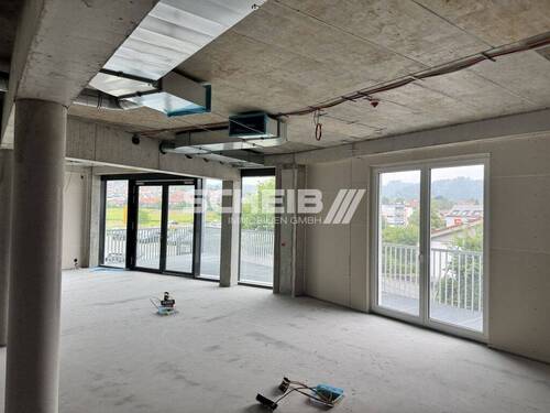 hell durch große Fenster - Büro zur Miete in Sulzbach an der Murr