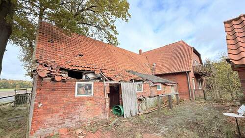 Rückseite Stallung am Haus - 