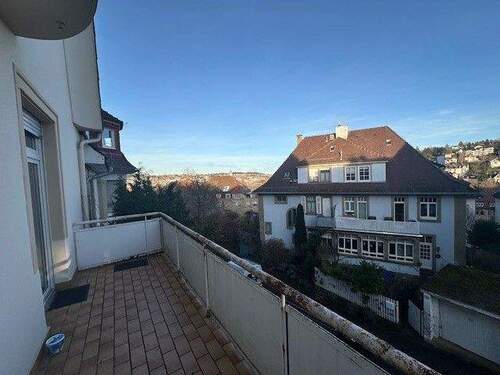 Ausblick Balkon - Etagenwohnung mit 72,50 m&sup2; in Pforzheim zur Miete
